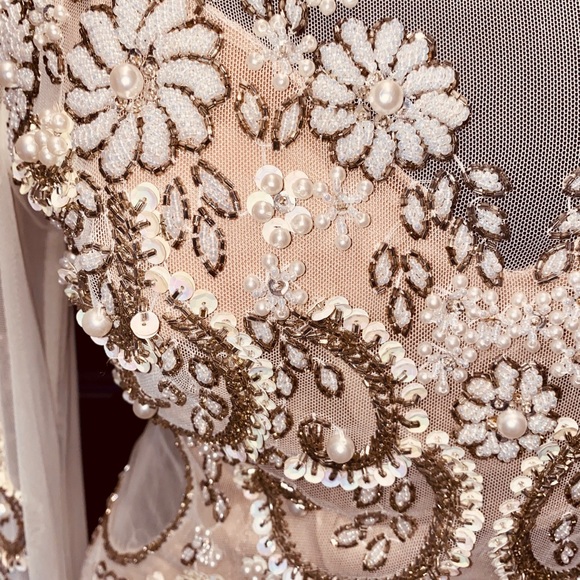 Hand beaded evening gown - Picture 7 of 10